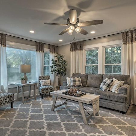 Peaceful Renovated Home With Deck On Half Acre! Asheboro Exterior foto