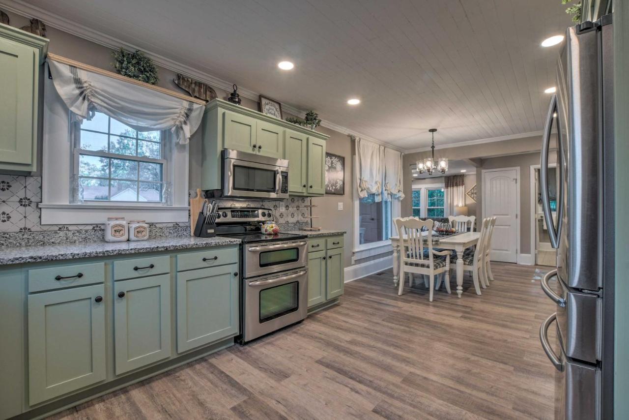 Peaceful Renovated Home With Deck On Half Acre! Asheboro Exterior foto